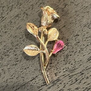 Vintage Avon Gilded Rose Goldtone Pin Brooch